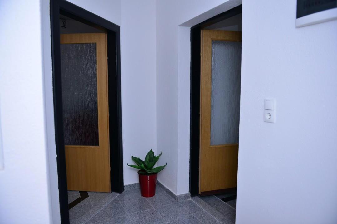 Guesthouse Juka Gospić Esterno foto