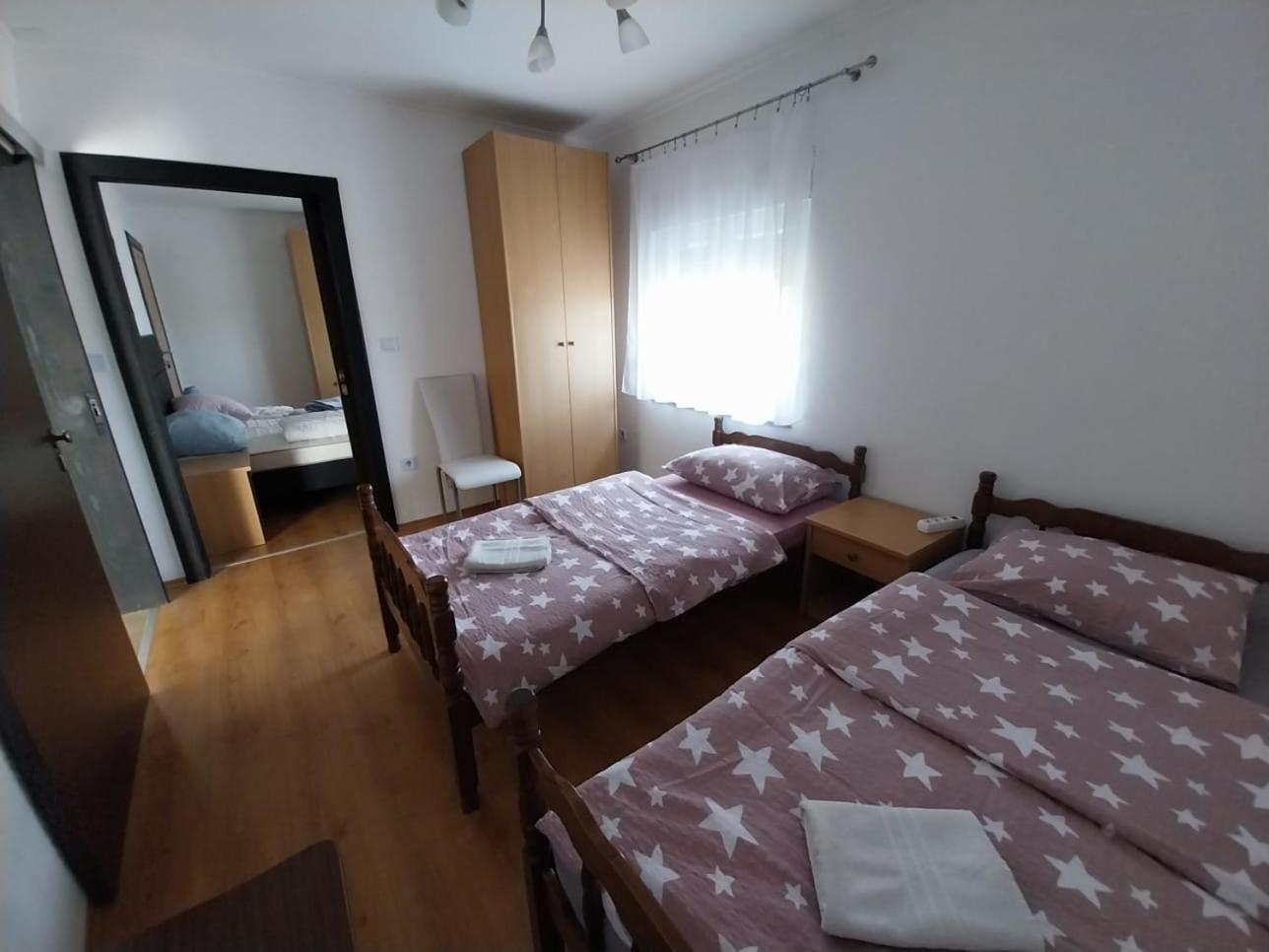 Guesthouse Juka Gospić Esterno foto