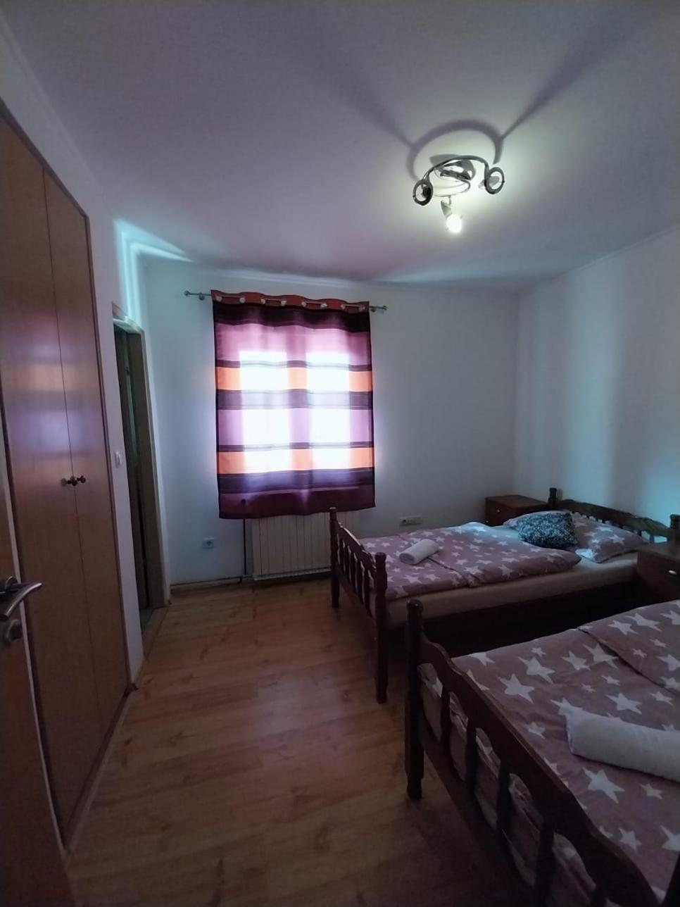Guesthouse Juka Gospić Esterno foto