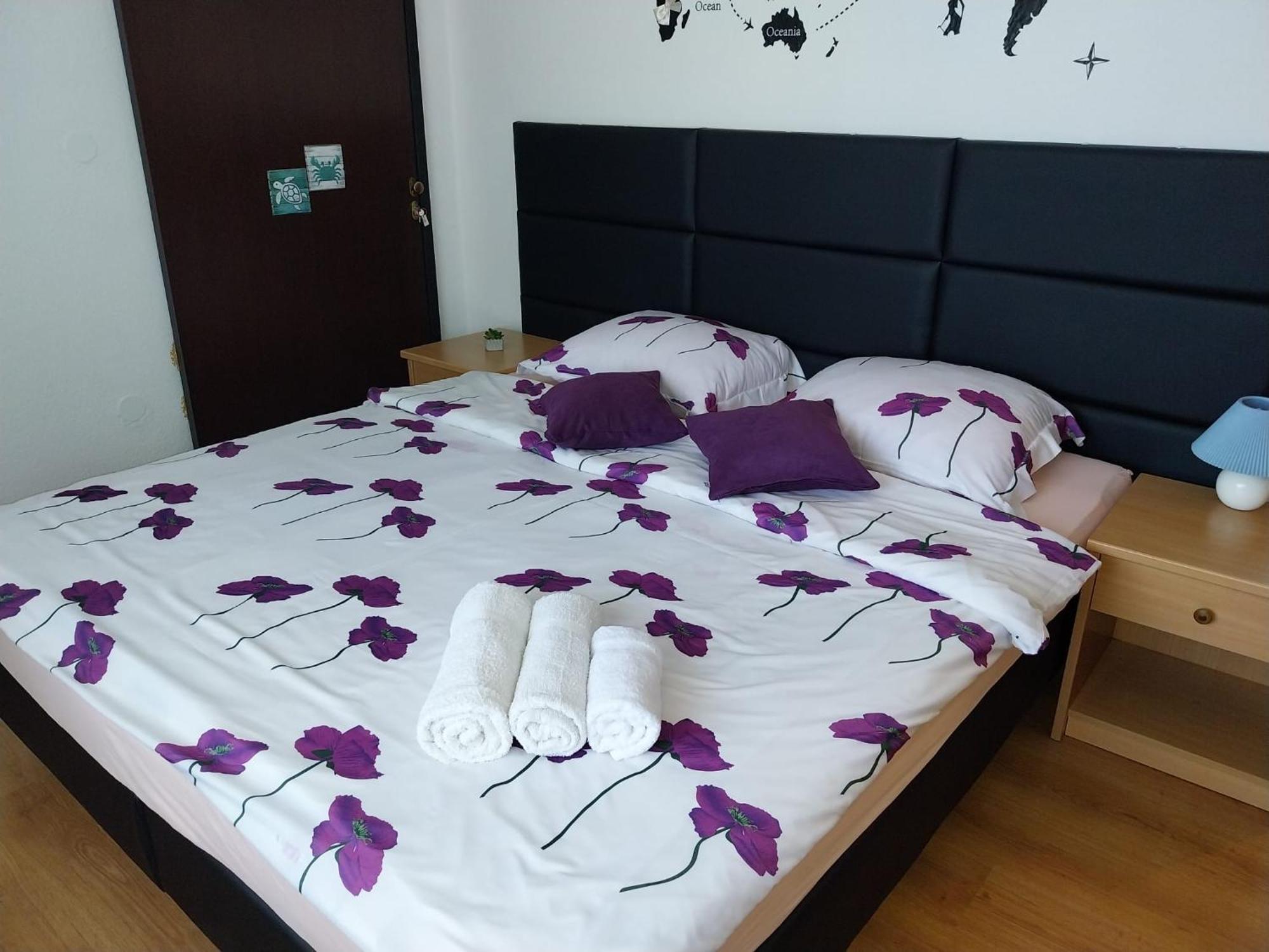 Guesthouse Juka Gospić Esterno foto